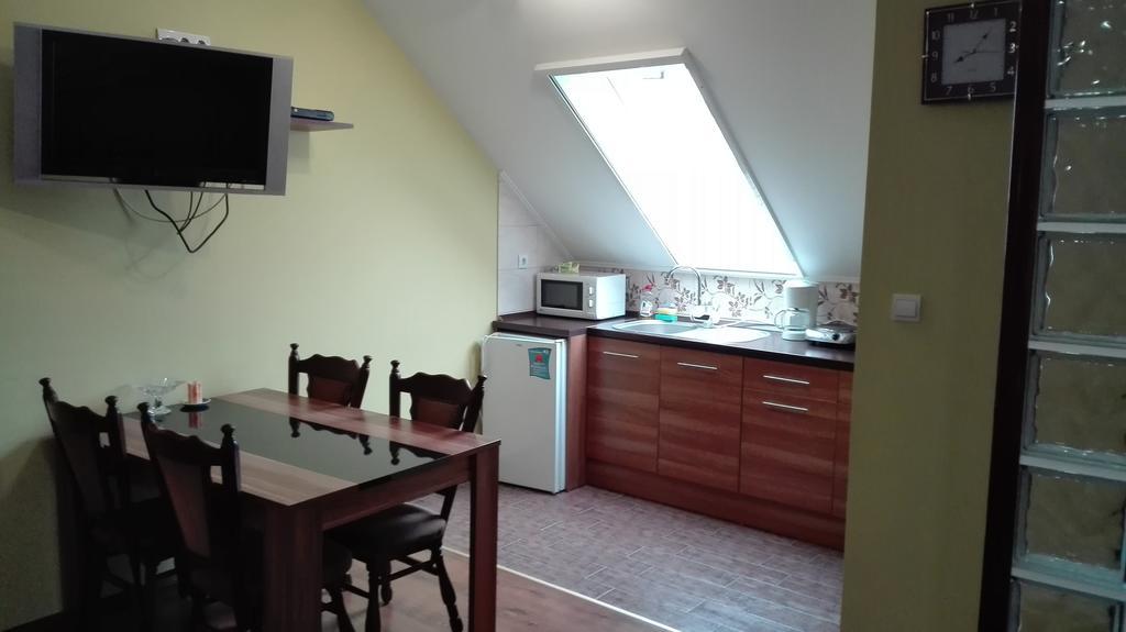 Csipkehaz Apartman Cserkeszőlő Exteriör bild